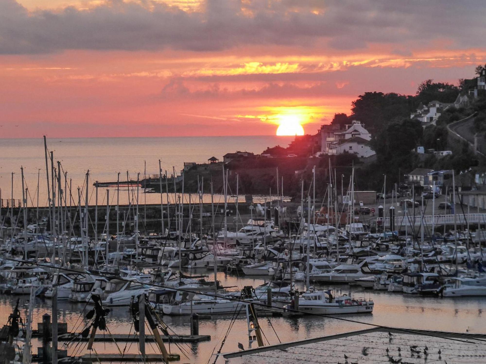 9 Dolphin Court Lejlighed Brixham Eksteriør billede